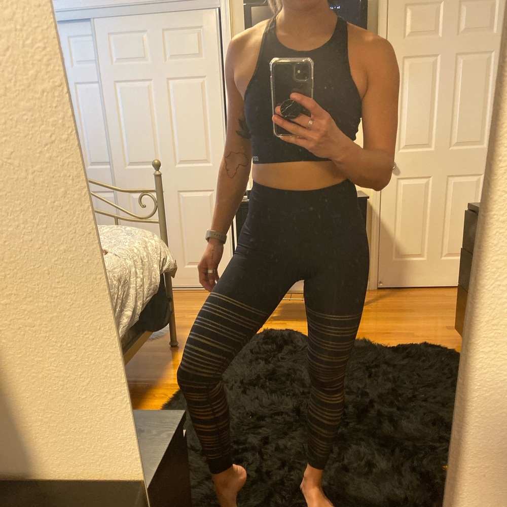 Lorna Jane intensity compression set